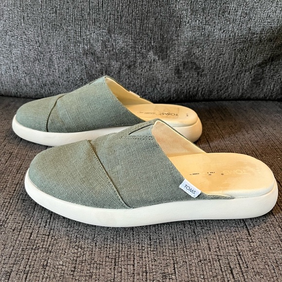 TOMS Women's 8.5 Shoes, Alpargata Mallow Mule Blue - Picture 1 of 4